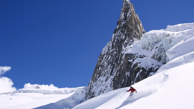 半岛：提升核心稳定性？门上还是落地单杠更有效？